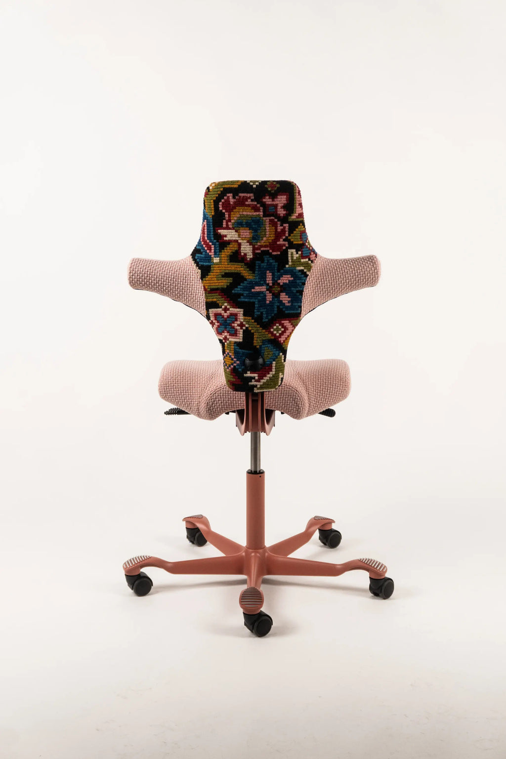 HÅG x Recouture - Heritage craft for a design icon