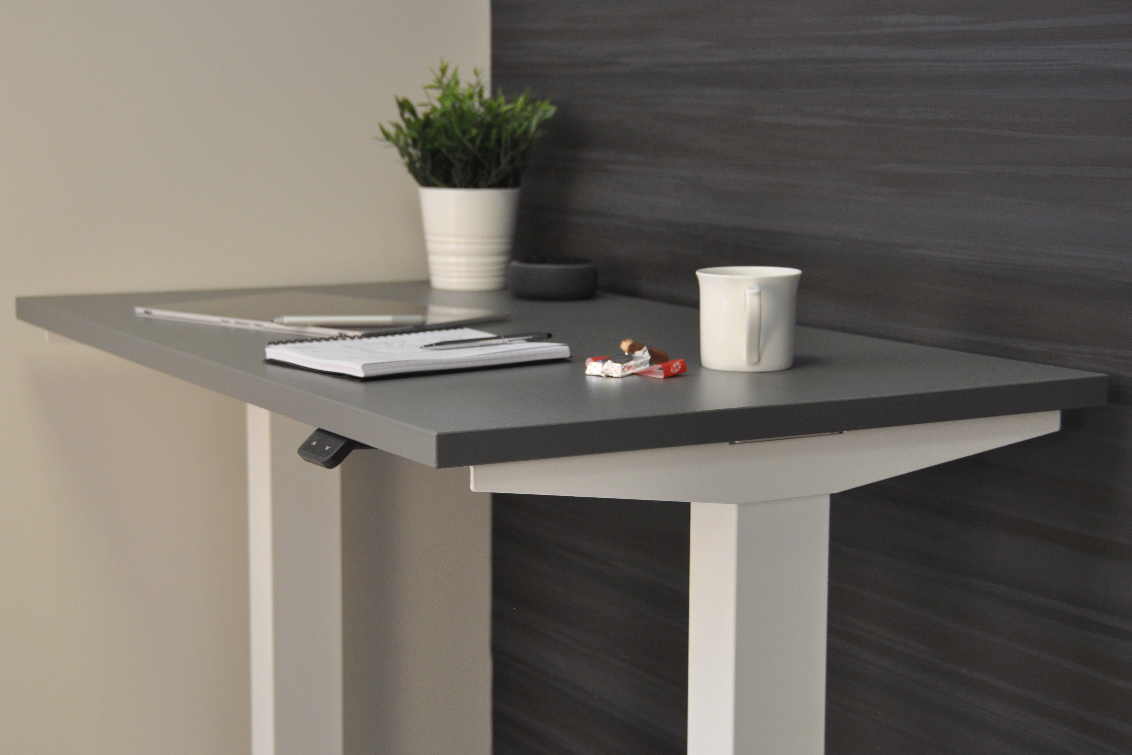 Advance Mini Height-Adjustable Desk