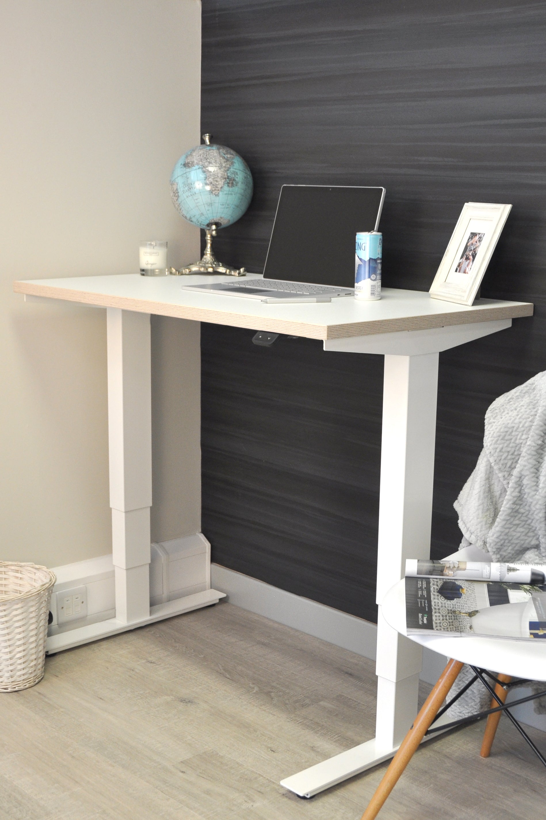 Advance Mini Height-Adjustable Desk